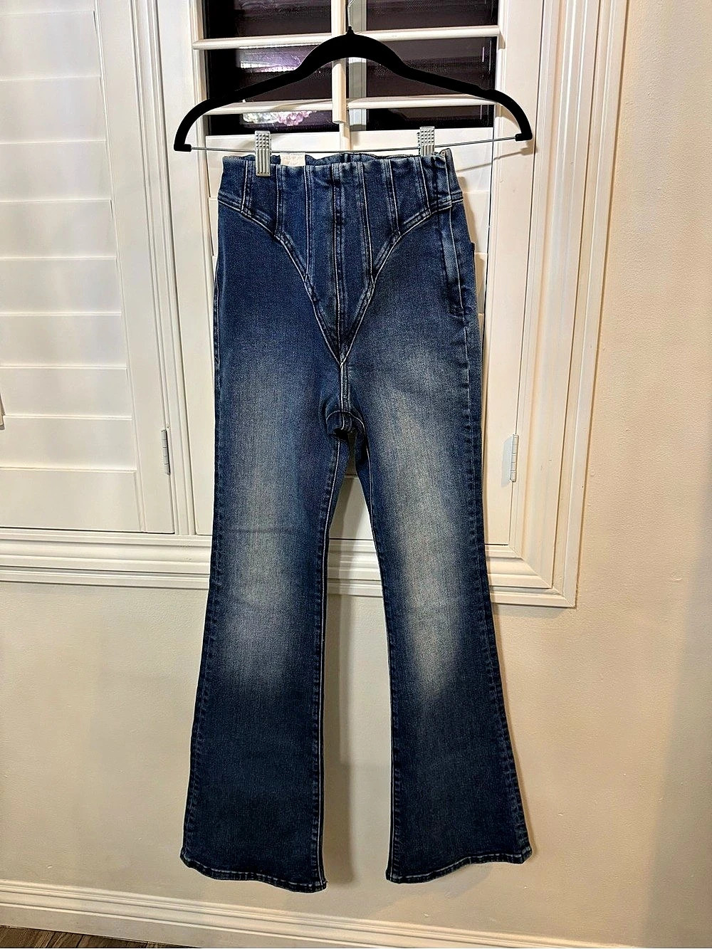 Good American Good Legs Flare Jeans in Blue Size 0 NWT